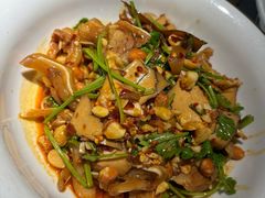 -费大厨辣椒炒肉(高铁吾悦广场店)