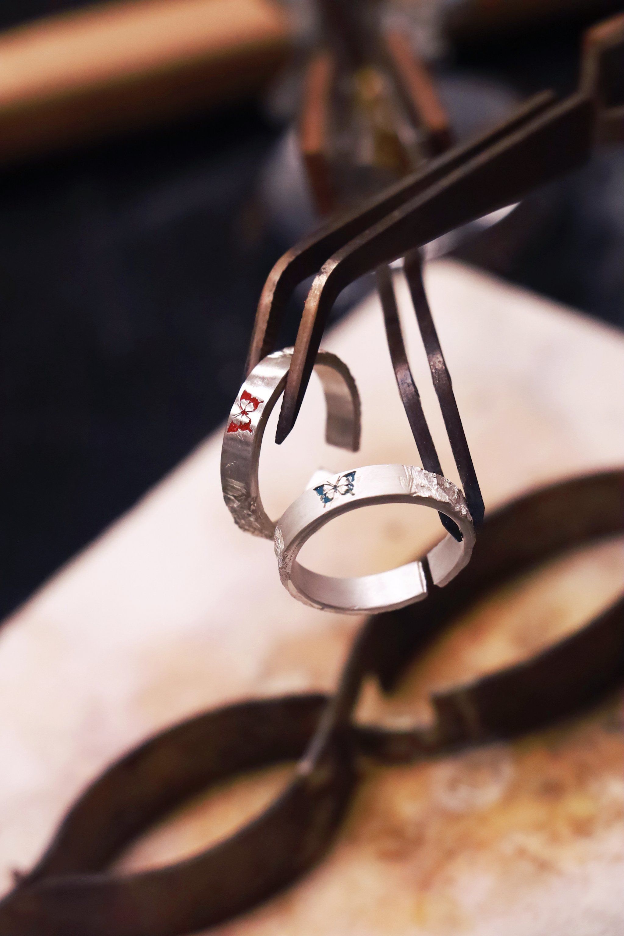 给爱豆diy了一枚独一无二的戒指