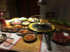 -青瓦炭韩潮烤肉(花园道店)