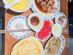 -老天桥酱肉烧饼夹肘子(天桥店)