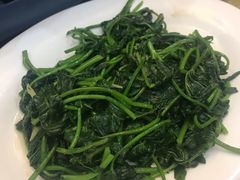 -鑫悦楼煎蟹·16年海鲜大排档