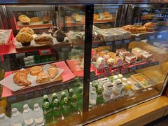 面包甜点陈列柜-星巴克(北京王府井店)