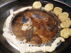 柴锅炖水库鱼-姥家大锅台水库渔家
