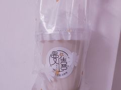 白桃乌龙奶茶-曼僖瓦罐咖啡(华山南路店)