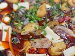 -周良天山牛杂城(天山路总店)