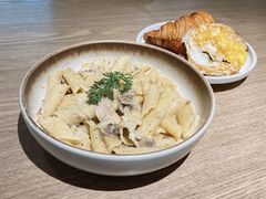 松露酱奶油蘑菇管粉-Maxpoint Kitchen 西餐咖啡(乐峰广场店)