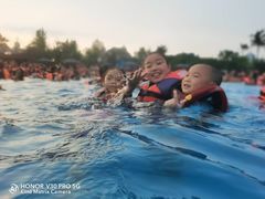 -泸州欢乐派海滩公园