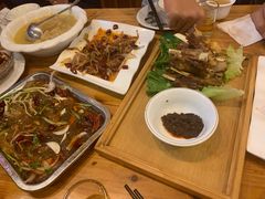 -鹤乡东北菜(崮山路店)