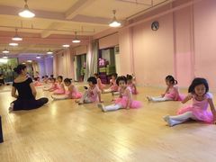 -雅米拉艺术中心(少儿舞蹈培训)