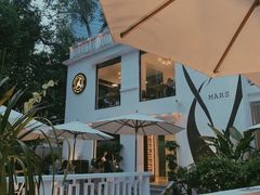 -Mark&Mars Restaurant