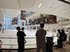 -冰纷万象滑冰场(深圳万象城店)