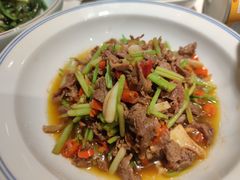 土芹菜炒黄牛肉-湘语·湖南家常菜(新洲店)