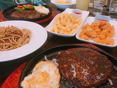 -品乐比萨西餐厅