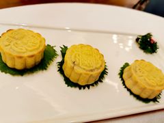 紫薯流沙酥饼-梦都海鲜酒家(万达广场江桥店)