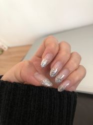 -悦指间美甲美睫