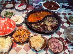-赵美丽·重庆社区火锅·直营店(火车东站·中豪国际店)