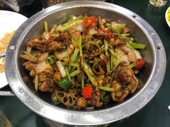 干锅牛蛙-上海小菜餐厅(理工大学店)