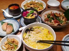 -云海肴·汽锅鸡·云南菜(天山百盛优客店)