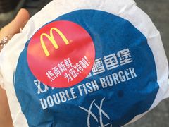 双层鳕鱼堡-麦当劳(集美石鼓店)
