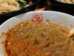 -万记麻辣烫国展总店