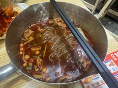 -魔都三兄弟酸辣粉·蘸卤炸串(虹桥万科店)