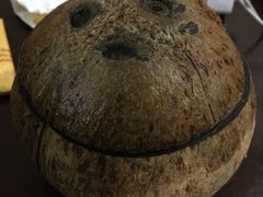 -志龙皇冠吃货椰子铺