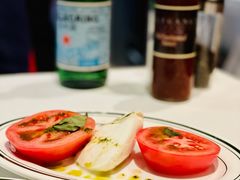 马苏里拉奶酪和牛排番茄-Wolfgang’s Steakhouse 沃夫冈牛排馆(上海白玉兰广场店)