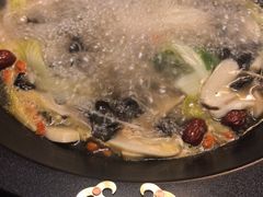-大龙辣火锅·龙虾·烧烤(湖滨新天地店)