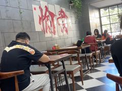 -愉肴麻辣香锅(中山路店)