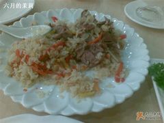 手抓饭-巴扎美食·新疆菜·西域歌舞表演餐厅(新疆大厦店)