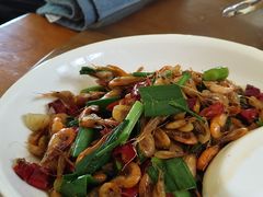 -临江餐馆二楼美食部落