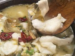 -周鱼小馆石锅酸菜鱼(活力汇店)