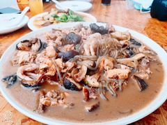 小鸡炖蘑菇-东北特色菜馆(珞喻东路店)