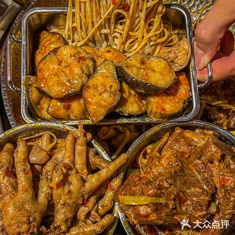 在北京花5块💰点满一桌甜品‼️还能无限续杯