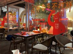 -何师烧烤·小龙虾·江湖川菜·精酿啤酒(成温店)