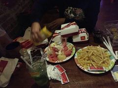 -Helens海伦司小酒馆(津湾广场店)