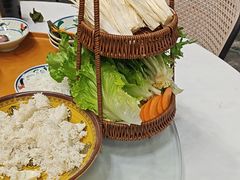 -刘姐啤酒鱼民族演艺餐厅(西街总店)