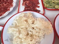 -毛辣果·贵州红酸汤牛肉火锅(西单店)