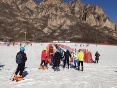 -石京龙滑雪场-停车场