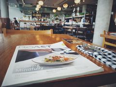 -ROAST coffee & eatery