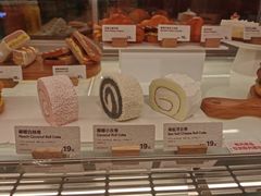 面包甜点陈列柜-Tims天好咖啡·贝果(东方广场店)