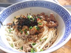 辣肉面-沪西老弄堂面馆(定西路店)