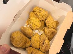 -BHC炸鸡(明洞总店)