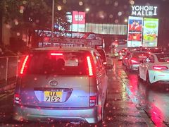 -卡罗酒店(东门晒布地铁站店)