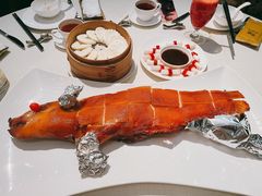 脆皮烤乳猪-御宝轩(益丰·外滩源店)