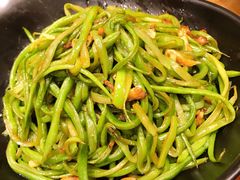 -海派美食·家宴海鲜青岛菜·石锅鲽鱼头(东方城店)