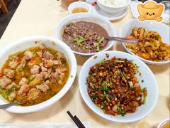-笨罗卜浏阳菜馆(太平街店)