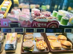 -星巴克(北京远大路金源燕莎店)