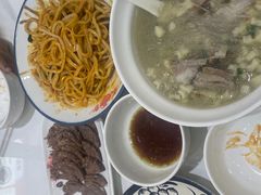 -秦香陕西食府(华贸天地店)