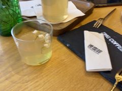 -ZING COFFEE 镜咖啡